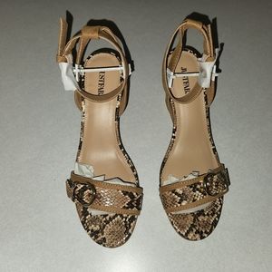 Justfab Women's Wedge heeled sandals